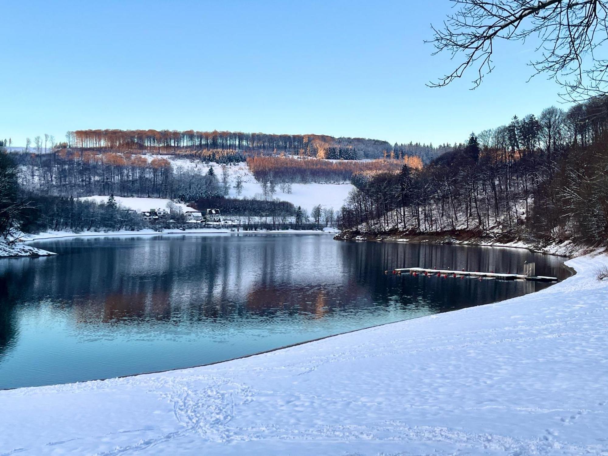 Charmantes Haus Am Hennesee Meschede Bagian luar foto